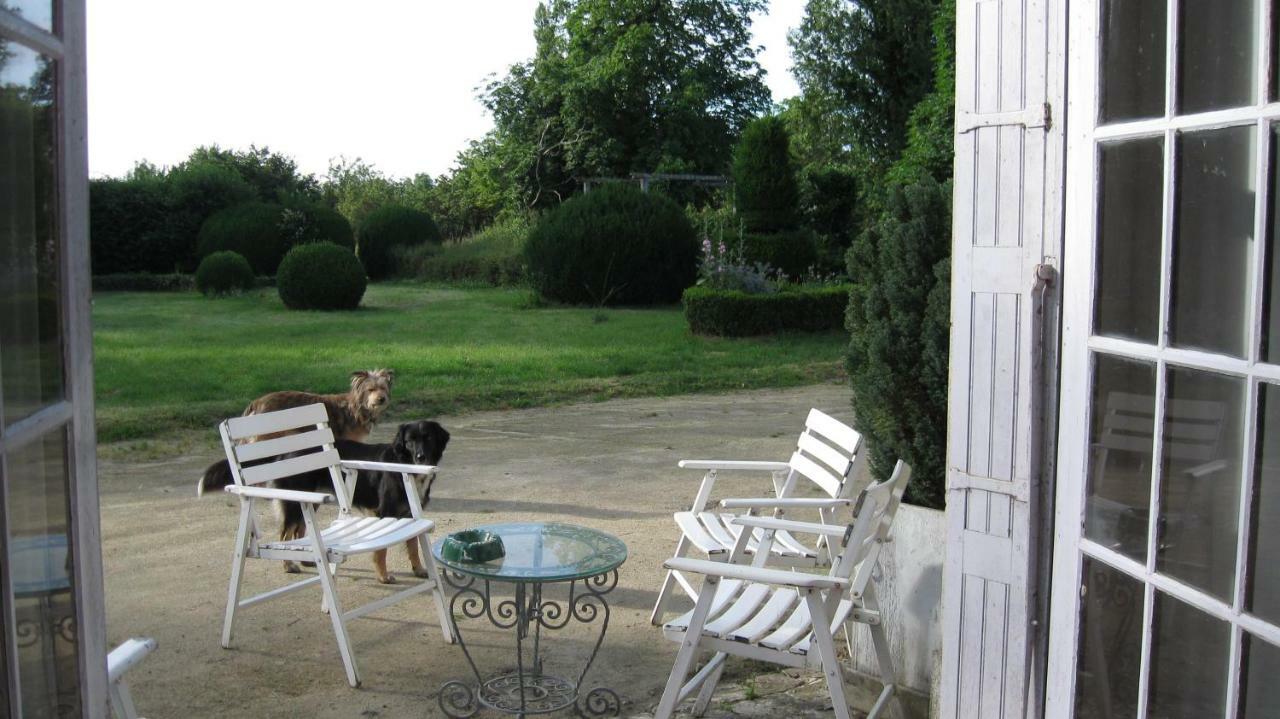 Bed and Breakfast Le Petit Bois Chateau-la-Valliere Exterior foto
